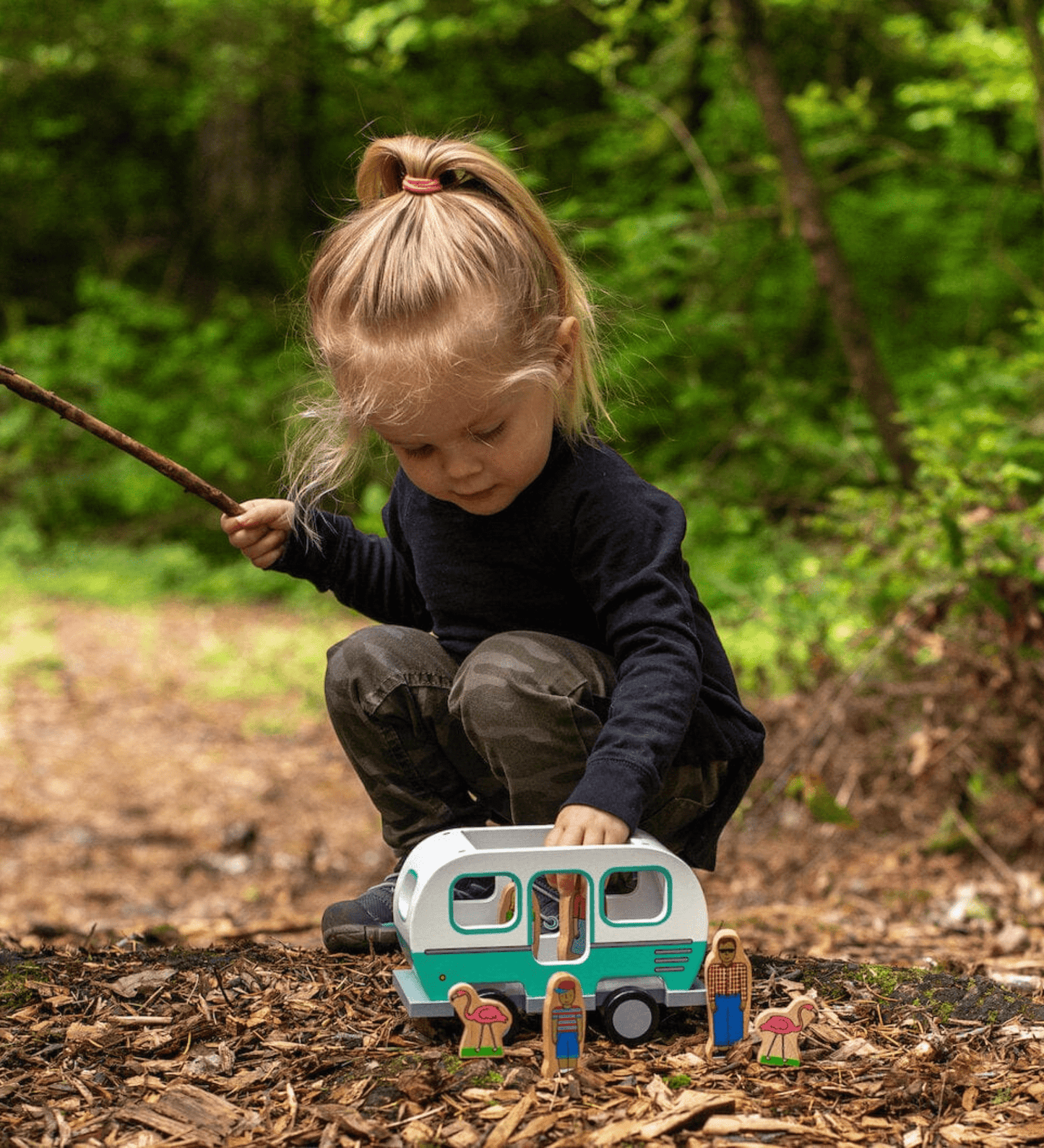 Glamper Camper Magnetic Van