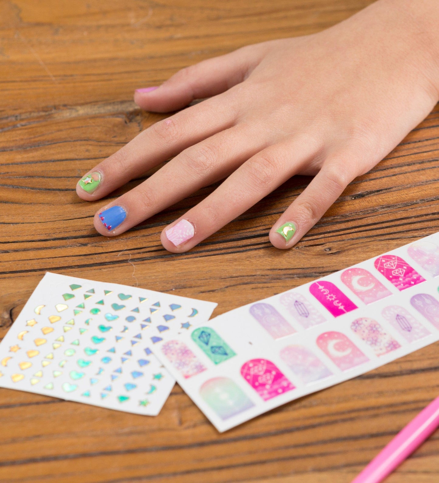 Deluxe Manicure Kit with Magic Nail Dryer