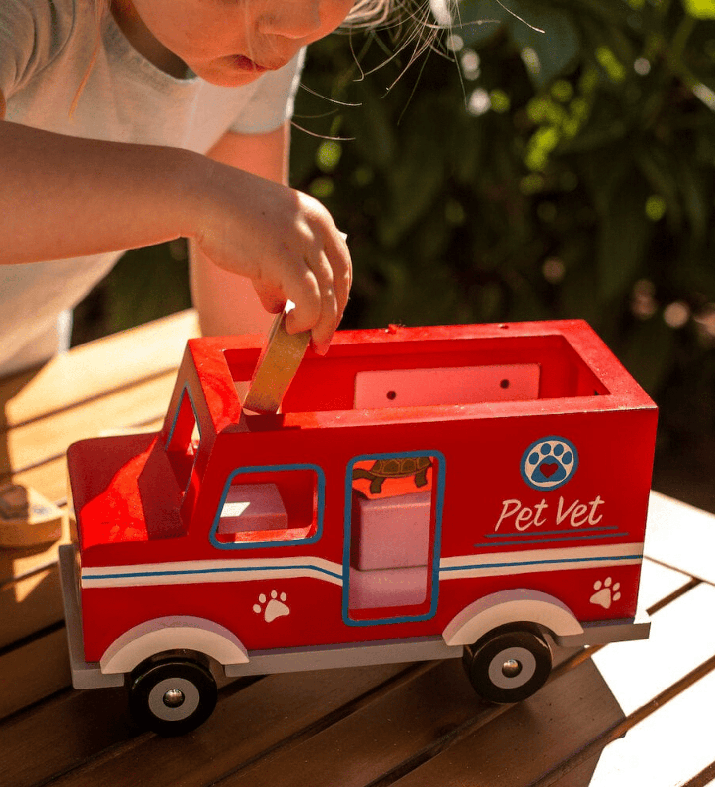 Pet Vet Magnetic Truck
