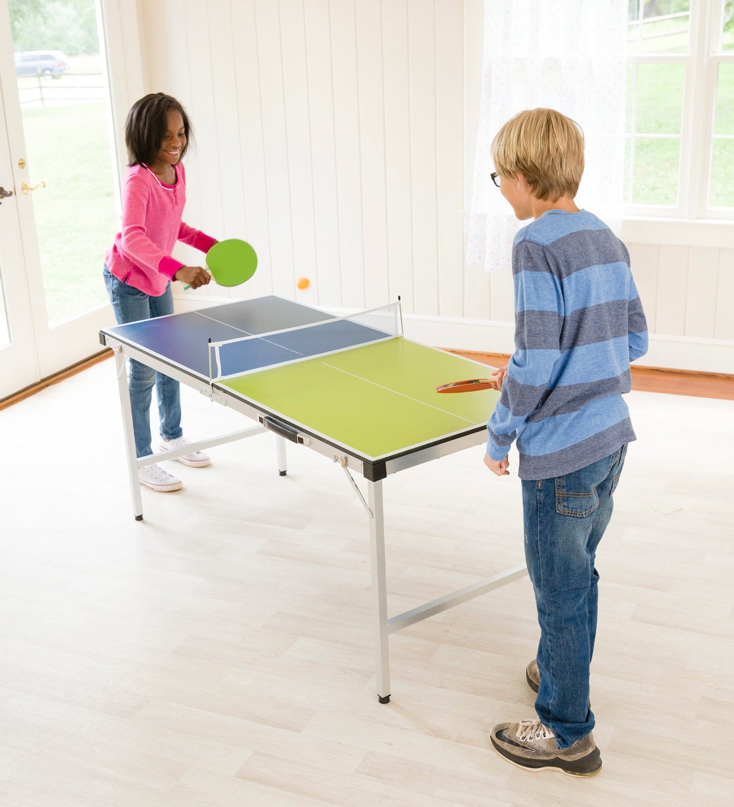 Pick-Up-and-Go Portable Table Tennis