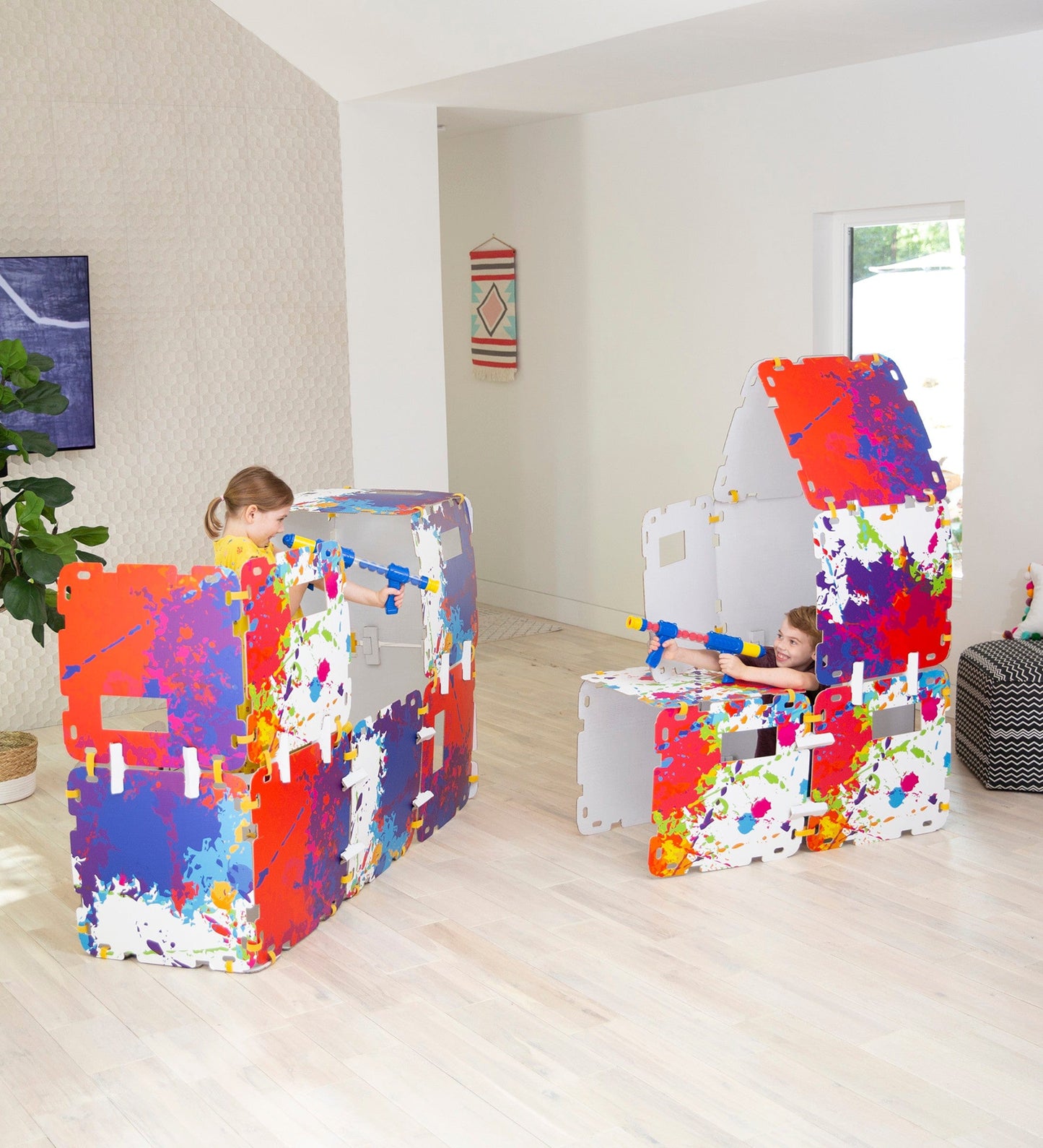 32-Panel Battle Fortress Fantasy Forts Kit Set with 2 Battle Blasters and 24 Balls