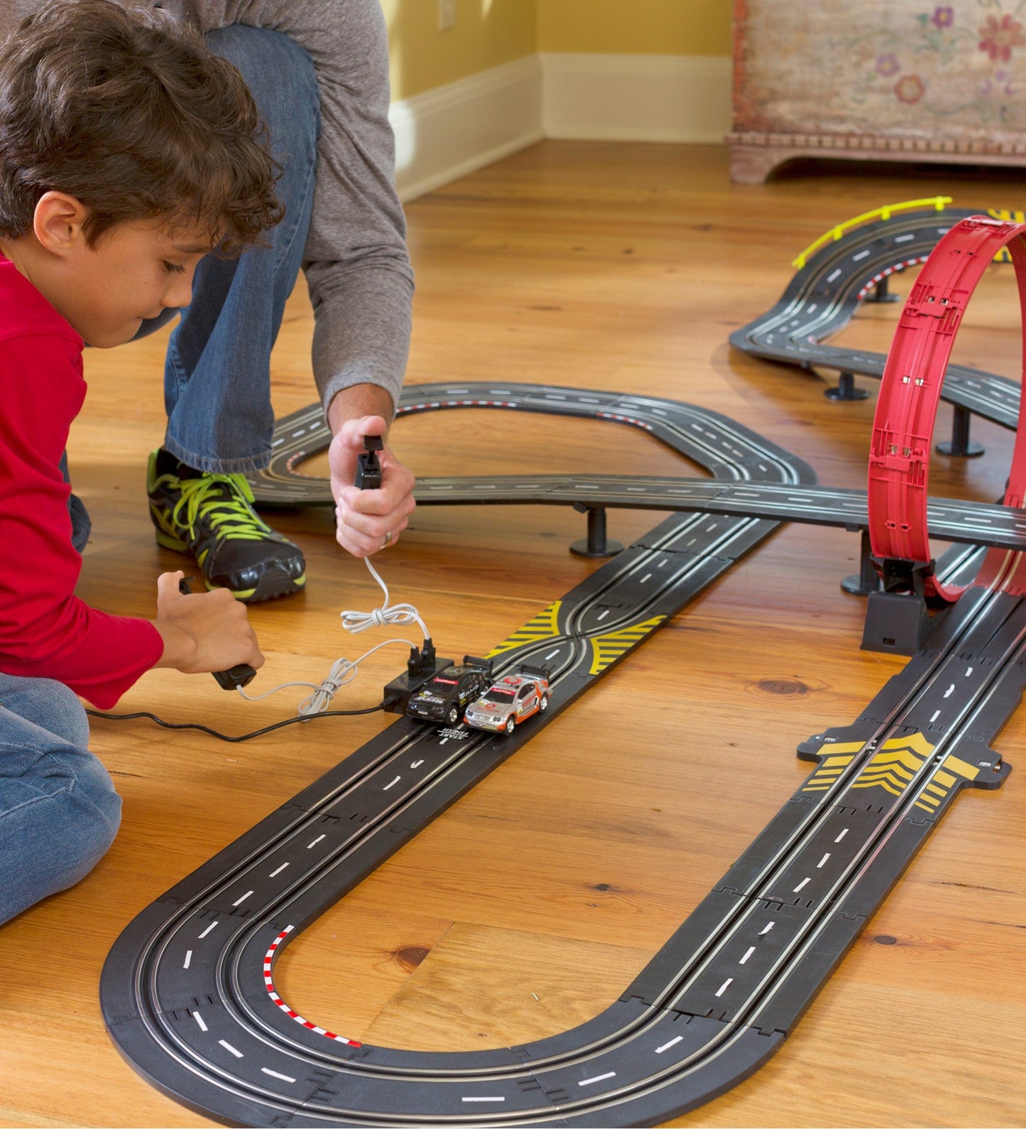 Super Loop Speedway Race Track with Two RC Race Cars