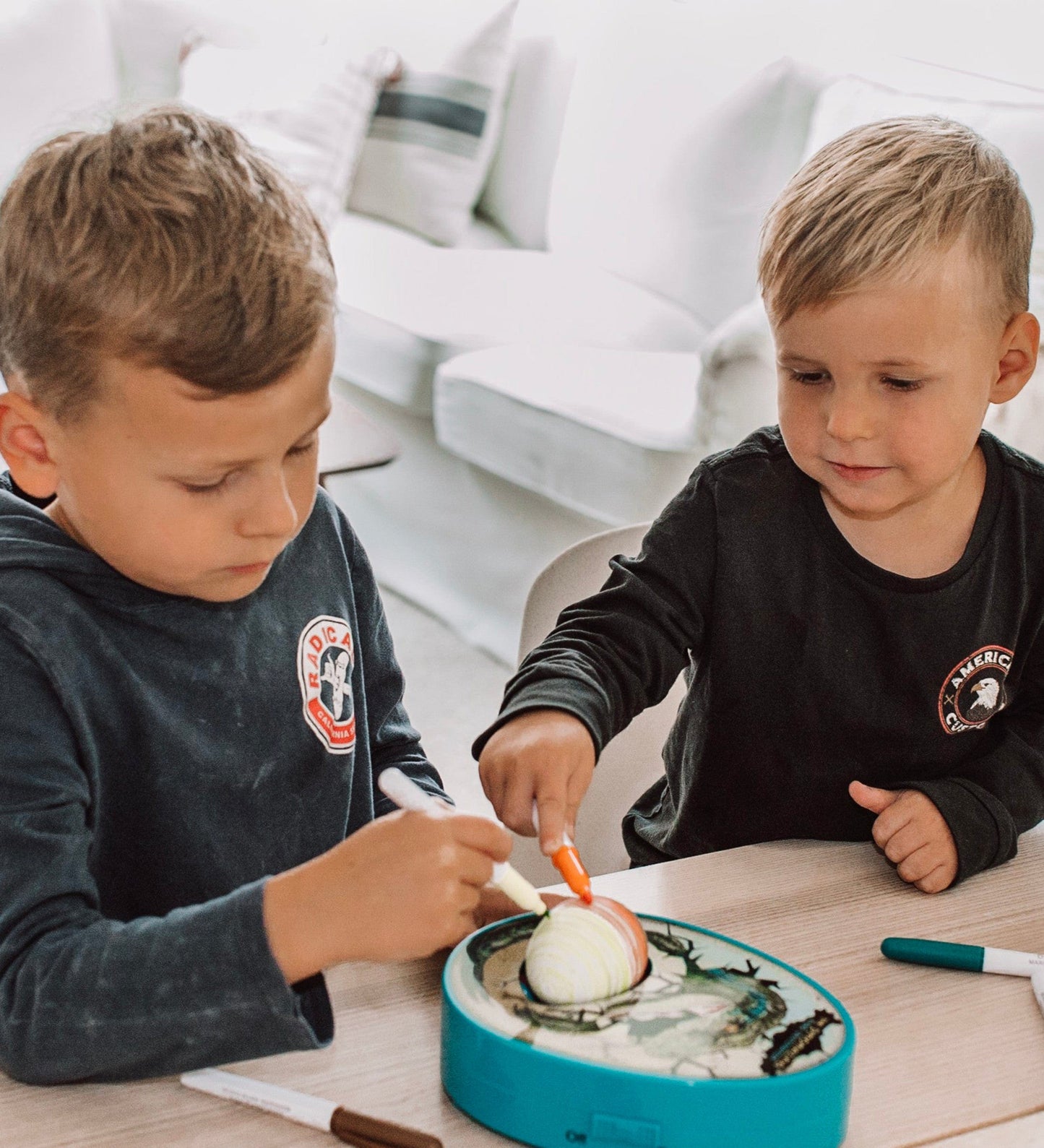 EggMazing Dino Egg Decorator Kit