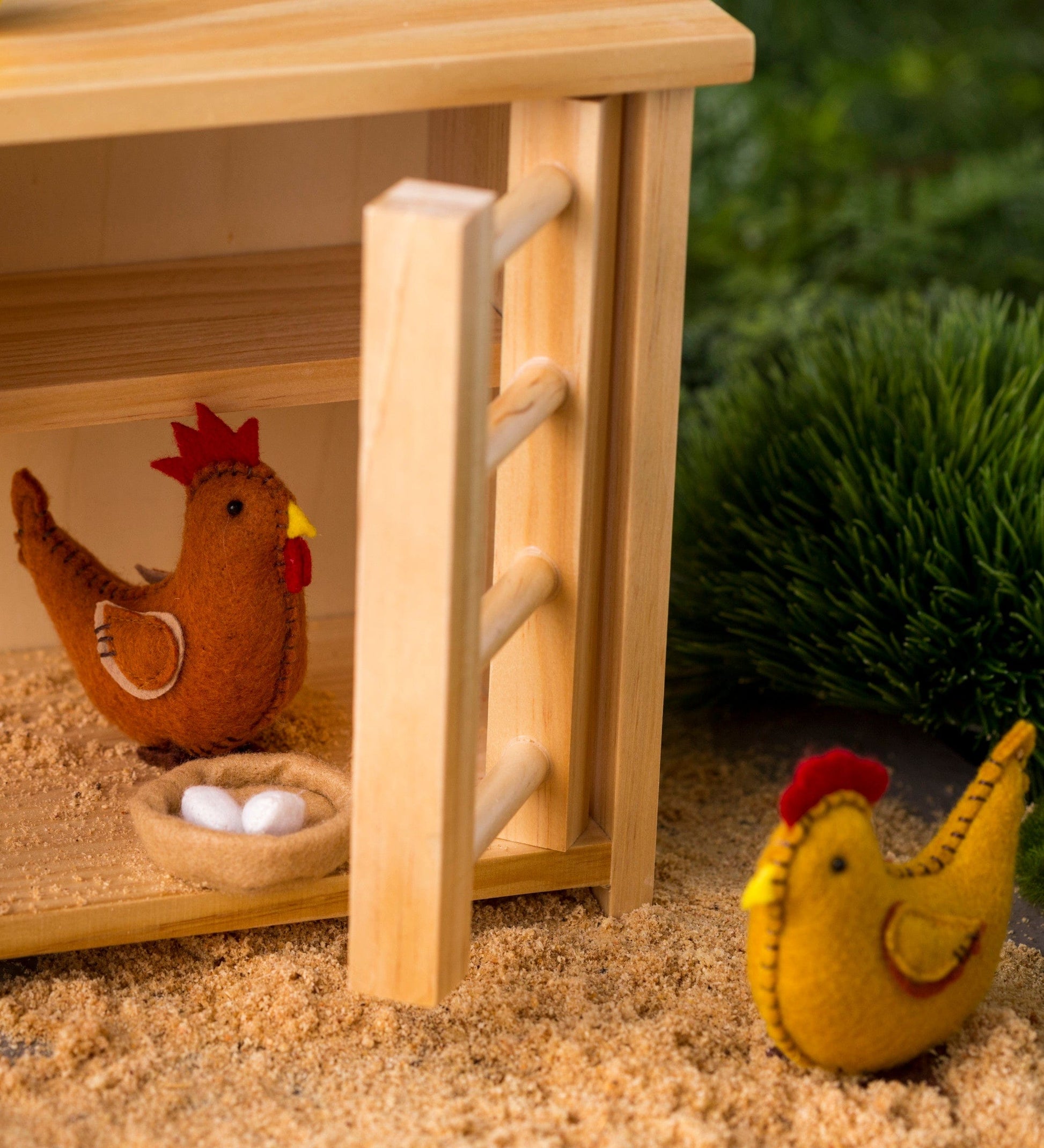 Wooden Chicken Coop and Felt Chickens Play Set