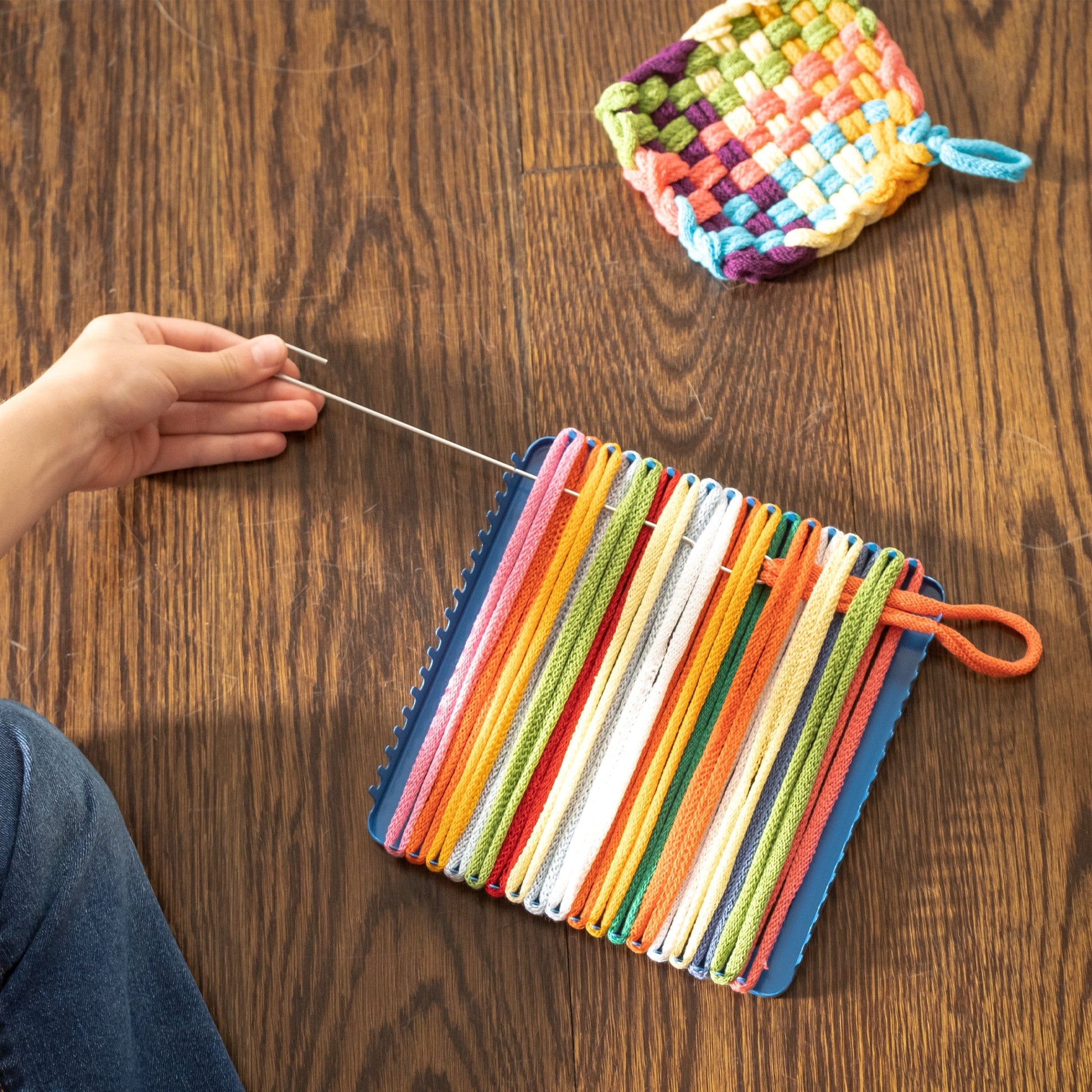 HearthSong Hook and Loop Potholder Set with Loom, Weaving Hook, and 115  Cotton Loops for Three Potholders