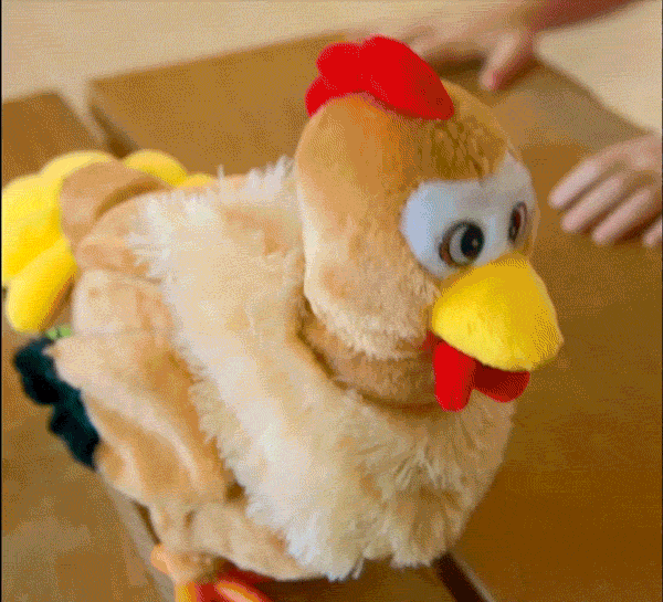 THE HEN THAT LAY EGGS!! Toys for Kids - Christmas Games for