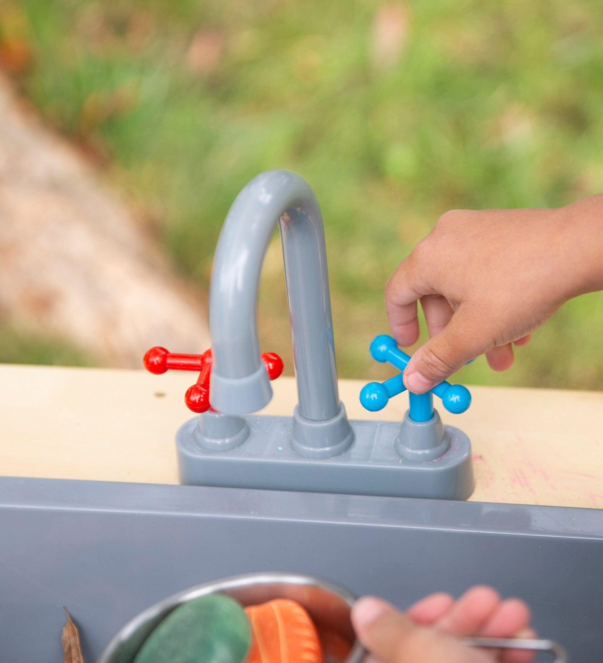 Wooden Mud Kitchen Sensory Play Station with Metal Accessories