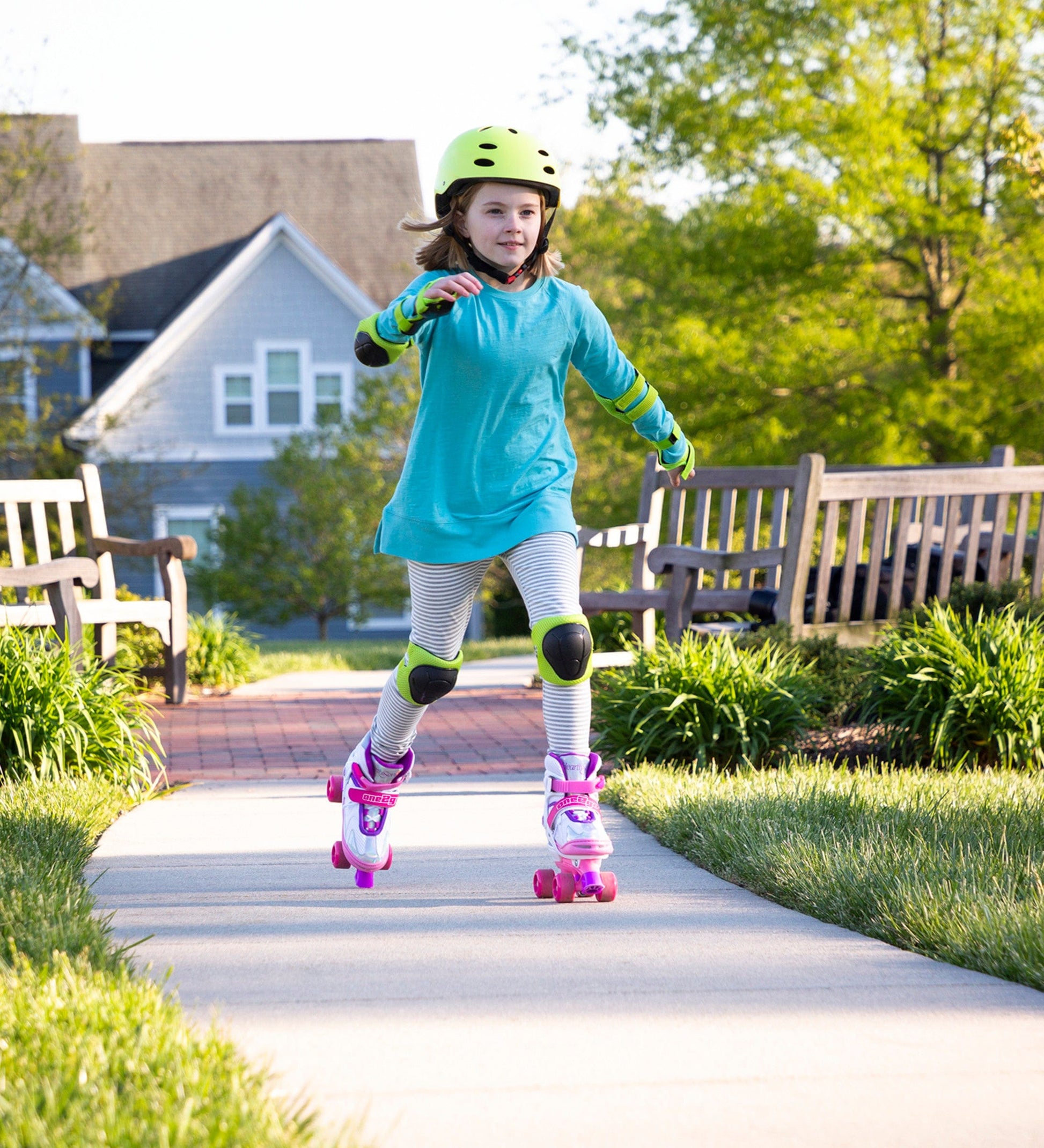 One2Go Adjustable Roller Skates – Hearthsong