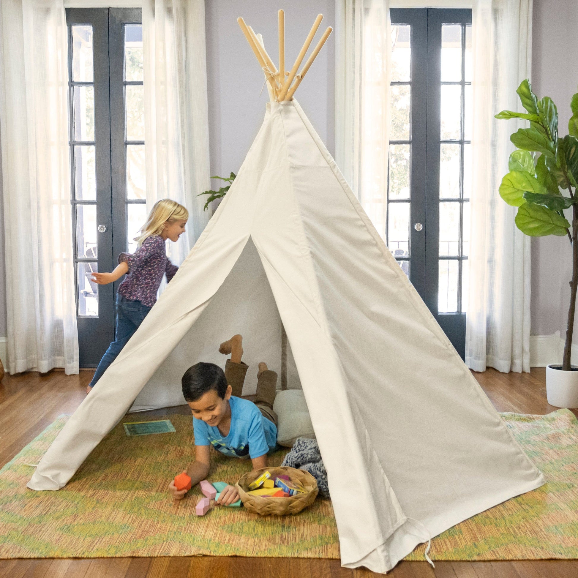 7-Foot Cotton Canvas Indoor and Outdoor Tent with Lights – Hearthsong