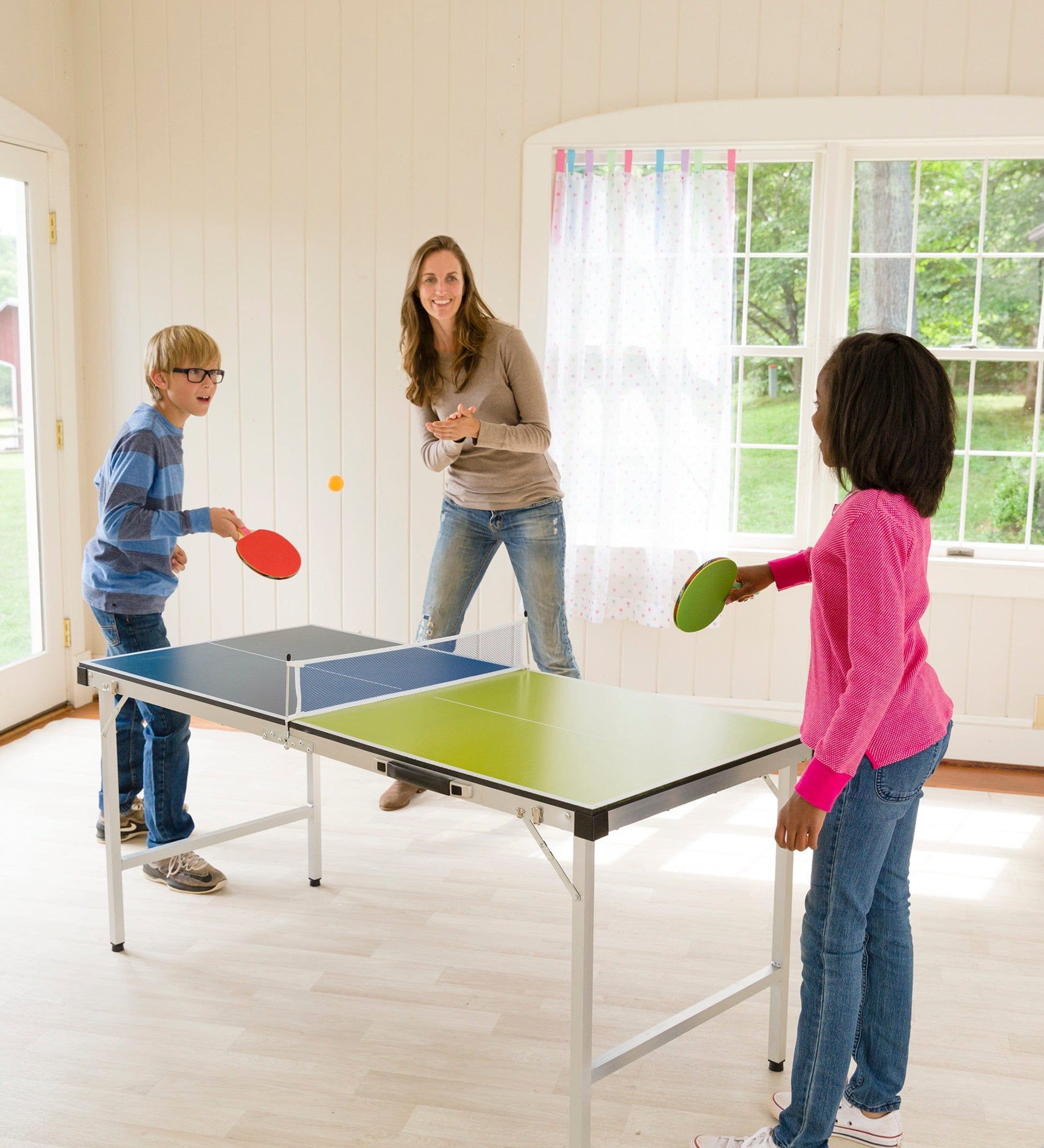 Pick-Up-and-Go Portable Table Tennis