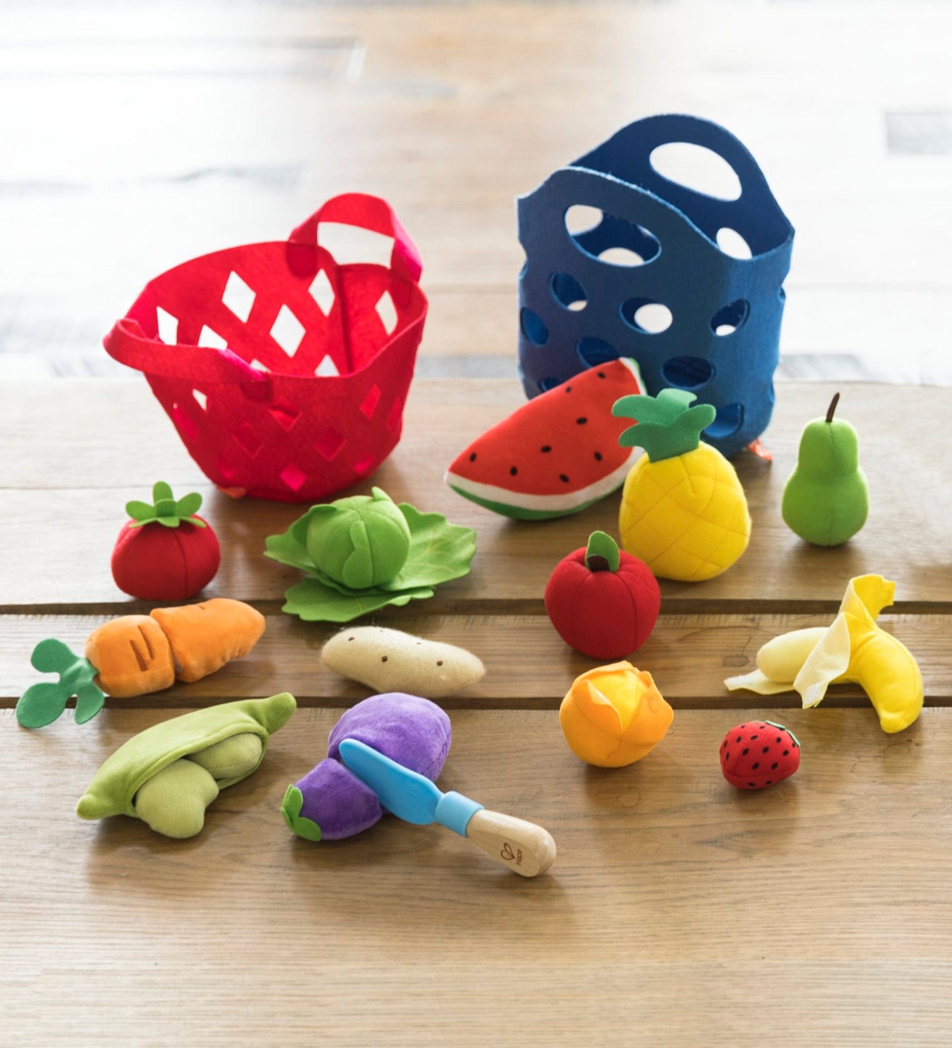 7-Piece Felt Fabric Pretend-Play Food Basket