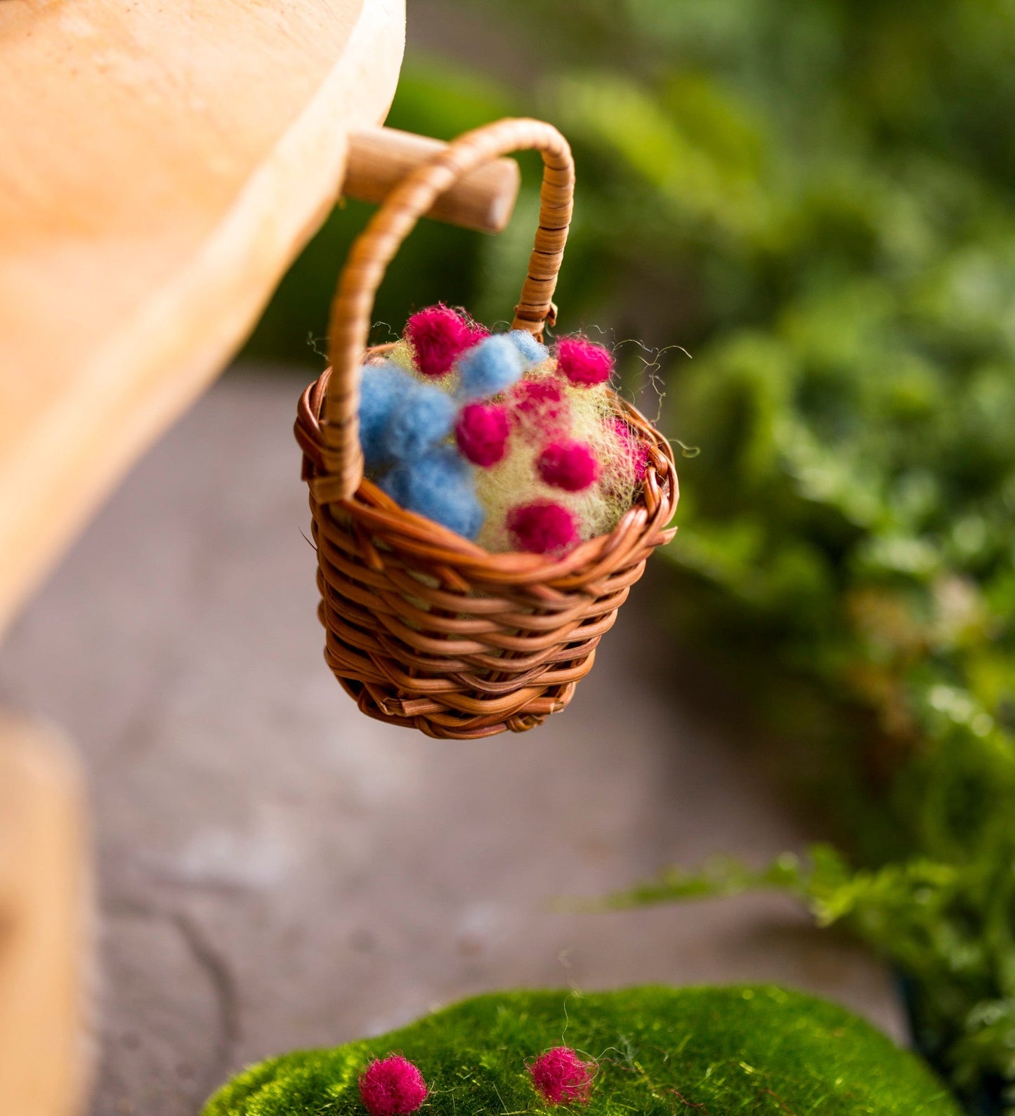 Tree Fort Kit with Furniture and Woodland Friends Dolls