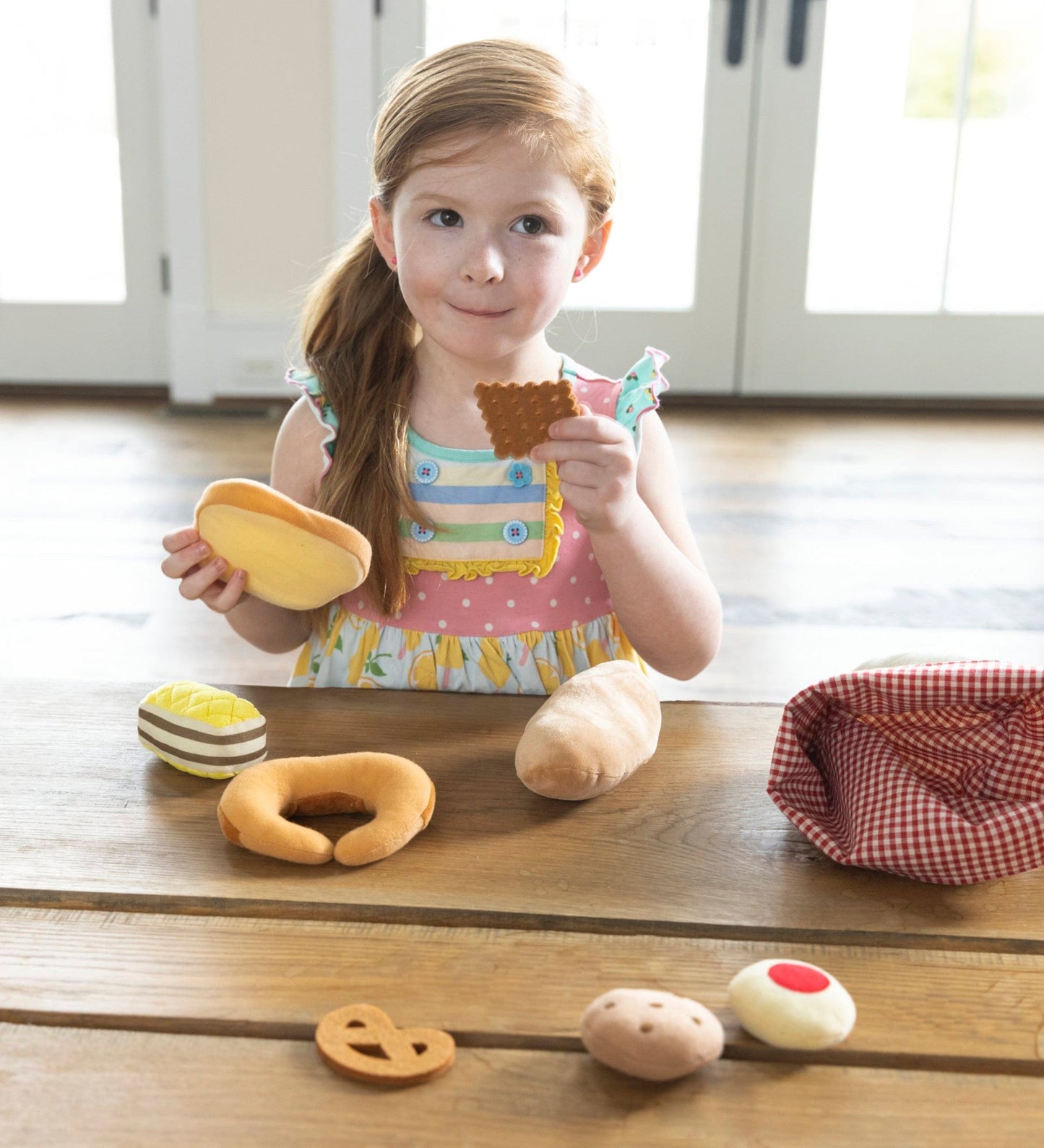 8-Piece Felt Fabric Pretend-Play Bread Basket