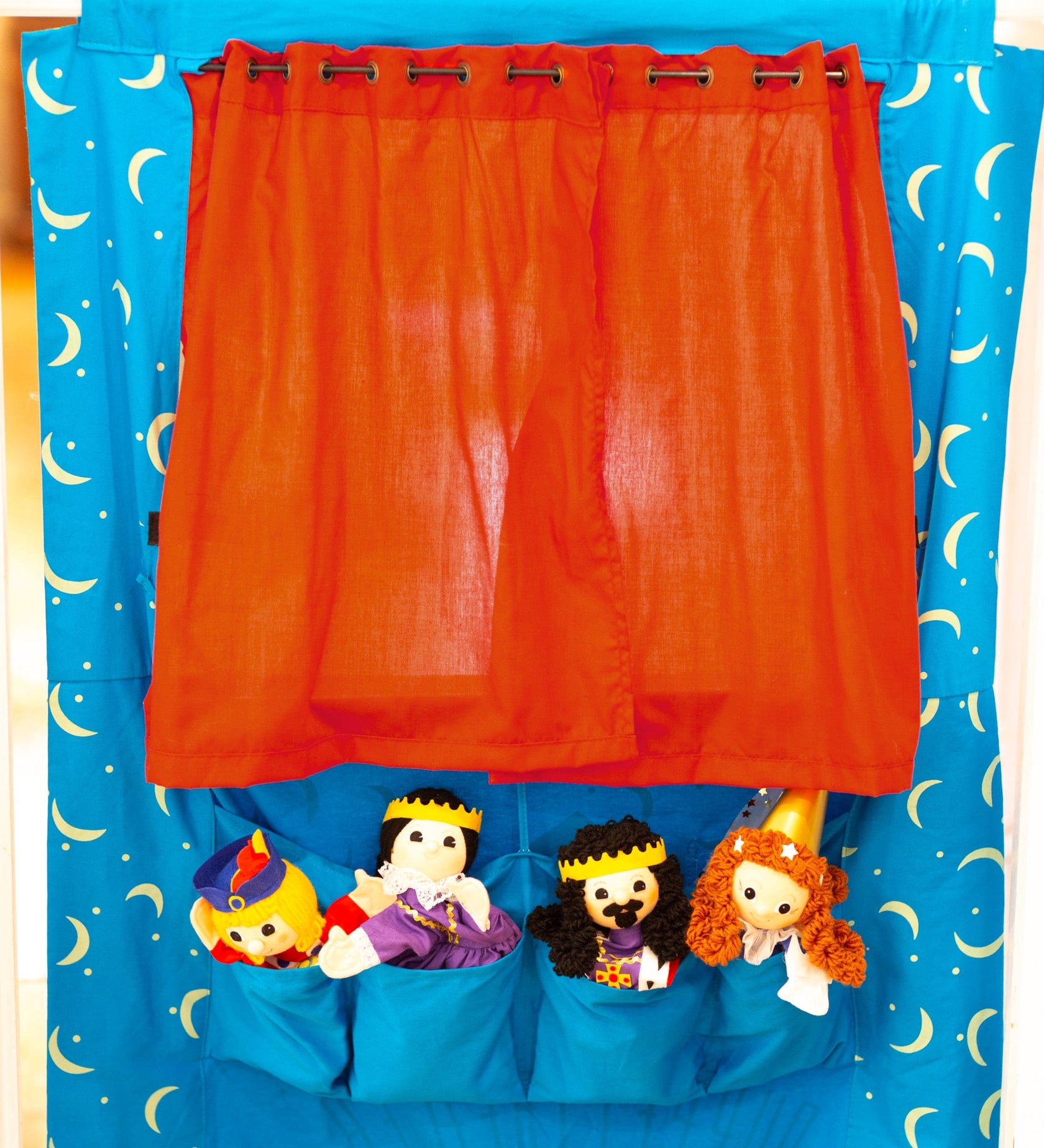 Set of Five Costumed Puppets Royal Family Hearthsong